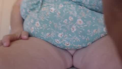 Snapshot of soffi_hott chatting on 12.14.25 soffi_hott online show from 12.14.25