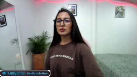 Snapshot of soffi_rousel_ chatting on 01.03.25 soffi_rousel_ online show from 01.03.25