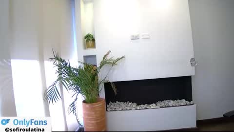 Snapshot of soffi_rousel_ chatting on 11.19.25 soffi_rousel_ online show from 11.19.25