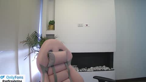 Snapshot of soffi_rousel_ chatting on 02.01.26 soffi_rousel_ online show from 02.01.26