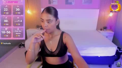 soffiadams2 online show from 11.03.25