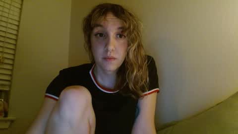 Snapshot of soffpurr chatting on 10.28.25 Lilytea online show from 10.28.25