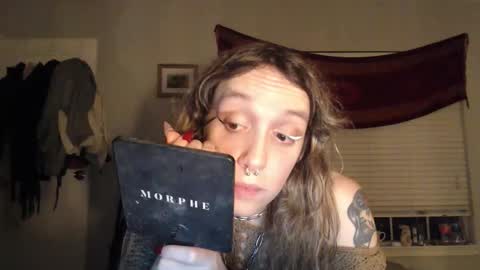 Snapshot of soffpurr chatting on 12.05.25 Lilytea online show from 12.05.25