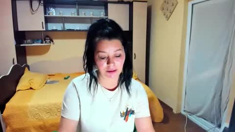 Snapshot of soffy_skye chatting on 05.13.26 Soffy online show from 05.13.26