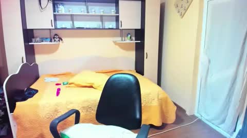 Snapshot of soffy_skye chatting on 05.19.26 Soffy online show from 05.19.26