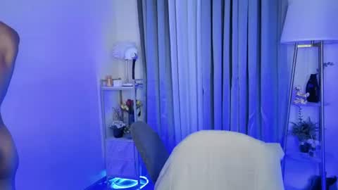 Snapshot of sofhia_love chatting on 06.18.26 sofhia_love online show from 06.18.26