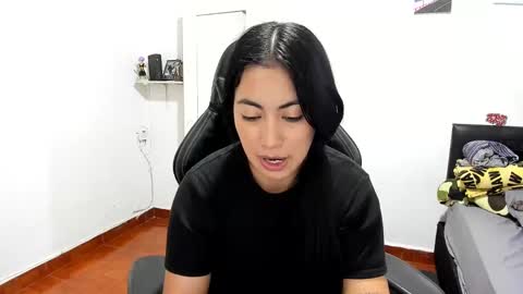 Snapshot of sofhya_jay9 chatting on 01.13.25 Evainked online show from 01.13.25