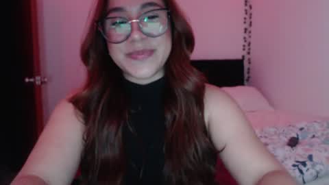 Snapshot of sofi4__ chatting on 06.20.26 sofi online show from 06.20.26