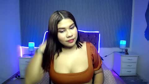 Snapshot of sofi_brunette_ chatting on 02.26.26 sofi_brunette_ online show from 02.26.26