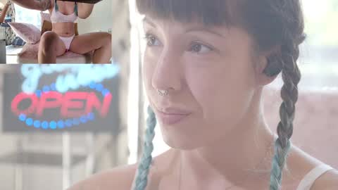 Sofi Mora online show from 10.09.25