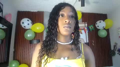 Snapshot of sofi_thomas_ chatting on 06.16.26 Sofia online show from 06.16.26
