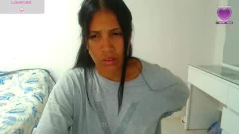 sofia vene  online show from 11.17.25