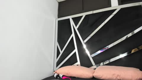 Snapshot of sofia1candyht chatting on 03.10.25 SOFIA online show from 03.10.25