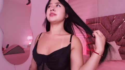 Snapshot of sofia_gomes_ chatting on 06.02.26 sofia gomes online show from 06.02.26