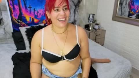 Snapshot of sofia_gutierrez__ chatting on 10.28.25 sofia gutierrez online show from 10.28.25