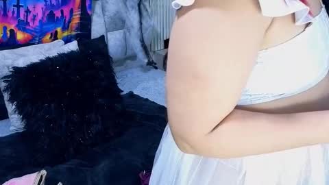 Snapshot of sofia_gutierrez__ chatting on 10.31.25 sofia gutierrez online show from 10.31.25