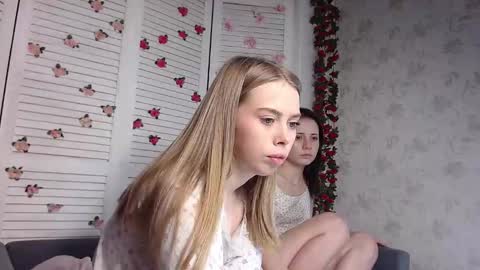 Snapshot of sofia_here chatting on 11.28.25 Sofia here online show from 11.28.25