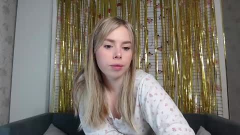 Snapshot of sofia_here chatting on 01.12.26 Sofia here online show from 01.12.26
