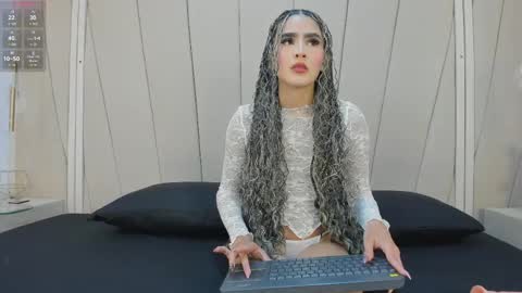 Sofia Mercer online show from 05.21.26