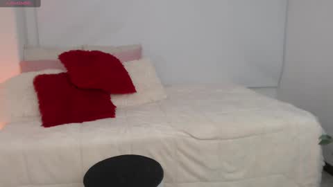 Snapshot of sofia_perez___ chatting on 09.27.25 Sofi online show from 09.27.25