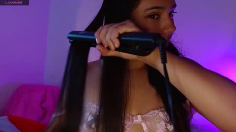 Snapshot of sofia_rios07 chatting on 10.21.25 IG  online show from 10.21.25