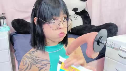 Snapshot of sofia_shadow1 chatting on 02.19.26 sofi 3 online show from 02.19.26