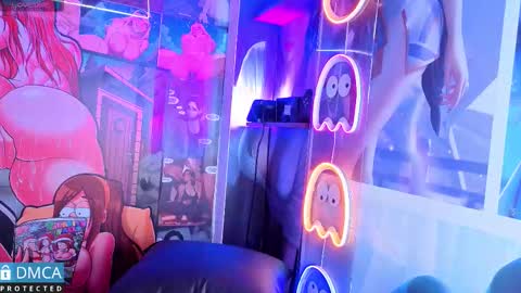 Snapshot of sofia_sstone chatting on 12.15.25 Sofia Sstone online show from 12.15.25