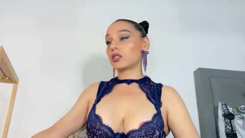 laura online show from 06.08.26