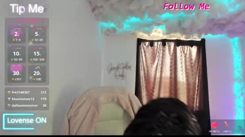 Snapshot of sofia_thomson_t chatting on 02.09.25 Sofia Thomson online show from 02.09.25