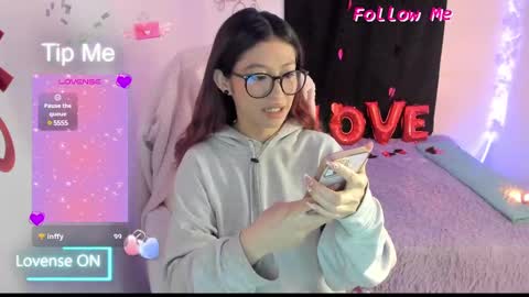 Snapshot of sofia_thomson_t chatting on 02.19.25 Sofia Thomson online show from 02.19.25