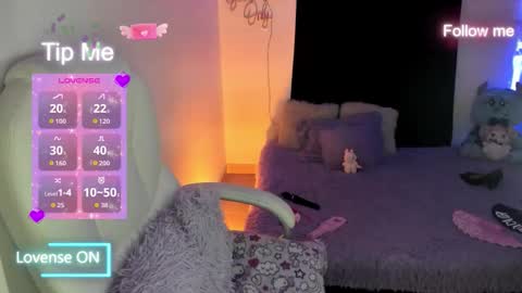 Snapshot of sofia_thomson_t chatting on 09.11.25 Sofia Thomson online show from 09.11.25