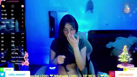 Snapshot of sofia_vanner chatting on 12.18.25 SOFIA online show from 12.18.25