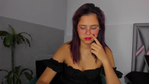 Sofa online show from 09.17.25