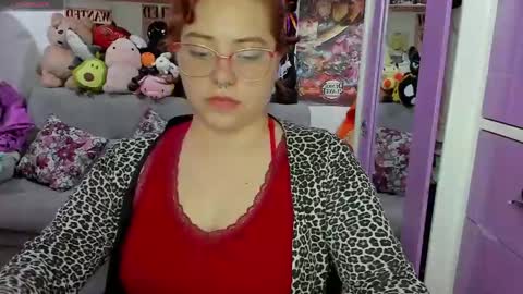 Snapshot of sofiacammy chatting on 12.17.24 Sofia online show from 12.17.24