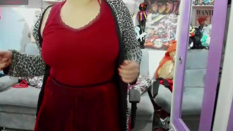 Snapshot of sofiacammy chatting on 12.18.24 Sofia online show from 12.18.24
