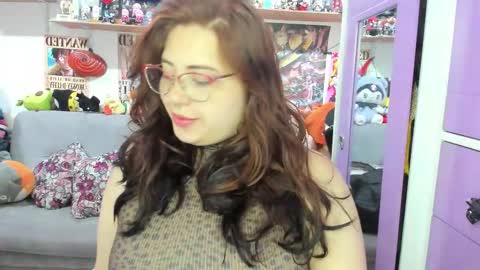 Snapshot of sofiacammy chatting on 10.10.25 Sofia online show from 10.10.25