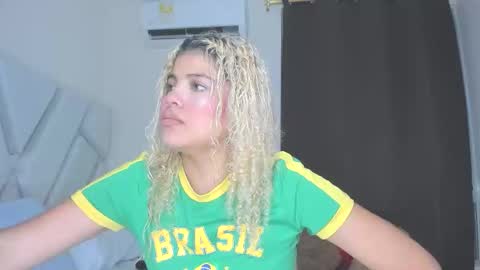 sofiacastillo01 online show from 02.20.26