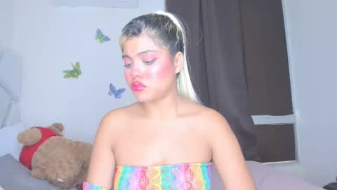 sofiacastillo01 online show from 04.18.26