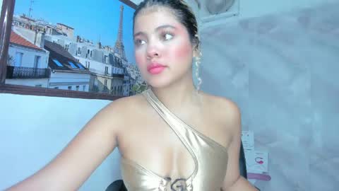 Snapshot of sofiacastillo01 chatting on 05.29.26 sofiacastillo01 online show from 05.29.26