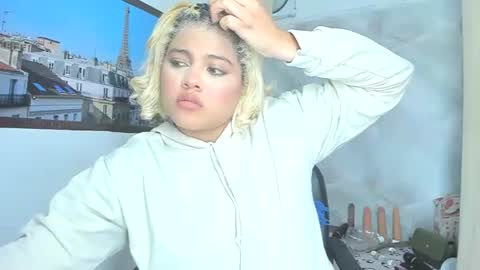 sofiacastillo01 online show from 07.28.26