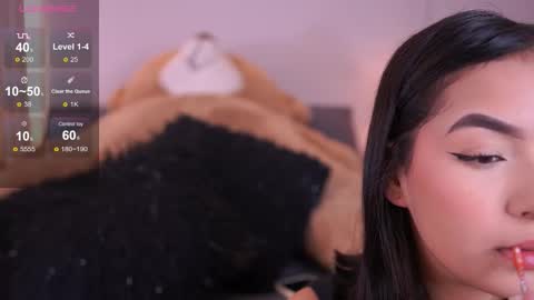 Snapshot of sofiacortez chatting on 10.24.25 Sofia online show from 10.24.25