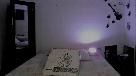 sofiacruz16 online show from 12.04.24