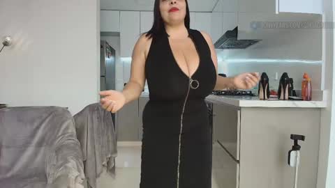 Snapshot of sofiadamon chatting on 09.22.25 Sofa Damon SCORE Girl online show from 09.22.25