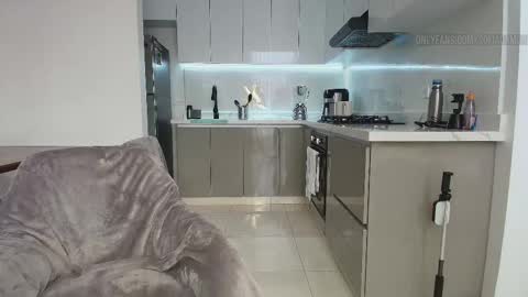 Snapshot of sofiadamon chatting on 11.04.25 Sofa Damon SCORE Girl online show from 11.04.25