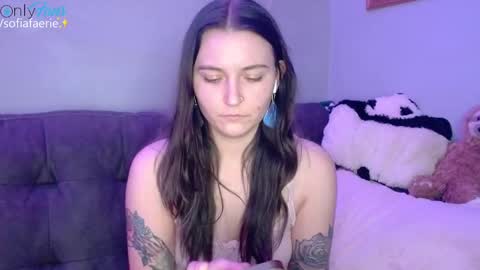 Snapshot of sofiafaerie chatting on 12.30.24 sofiafaerie online show from 12.30.24