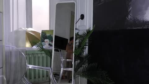 Snapshot of sofiafoster chatting on 10.28.25 Sofia online show from 10.28.25