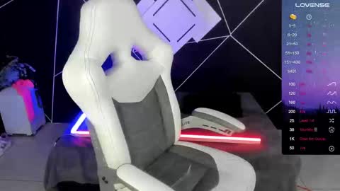 Snapshot of sofiakey chatting on 12.24.24 sofia online show from 12.24.24