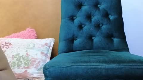 Snapshot of sofianena chatting on 02.13.25 love online show from 02.13.25