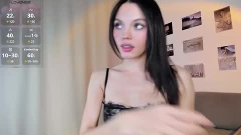 Snapshot of sofiasimons chatting on 11.04.25 Sofia online show from 11.04.25