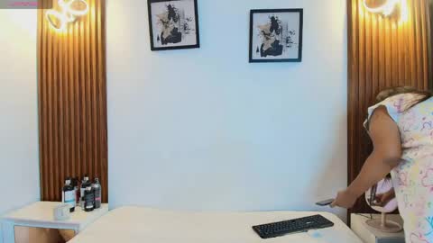   online show from 05.08.26